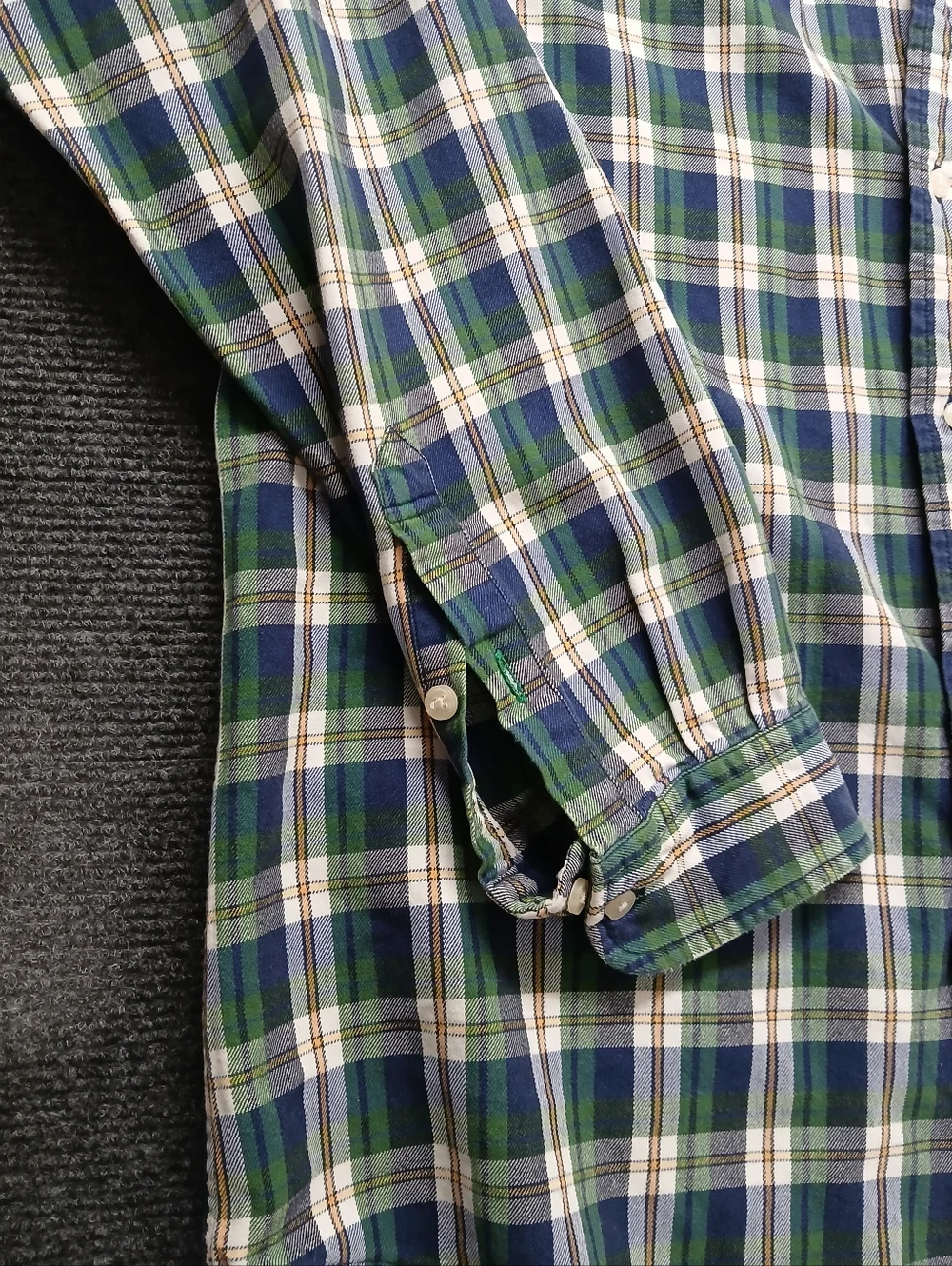 Tommy Hilfiger Men's SZ MED. Green, Blue & White Plaid Button-Down L/S Shirt - Picture 5 of 10